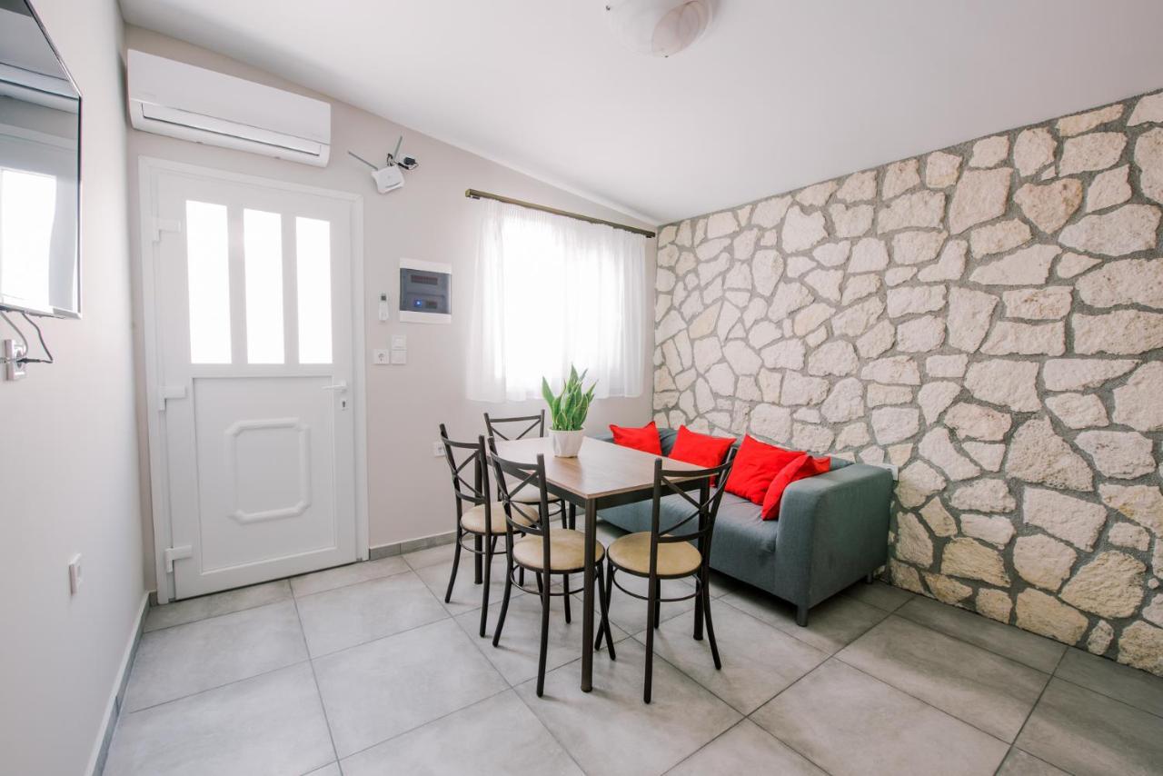 Acrocorinth Apartments Dış mekan fotoğraf