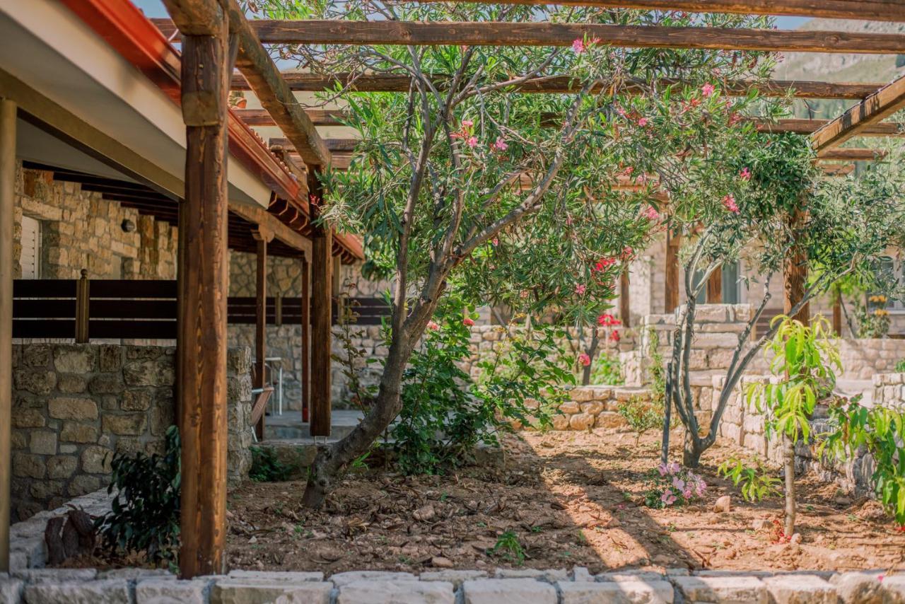 Acrocorinth Apartments Dış mekan fotoğraf